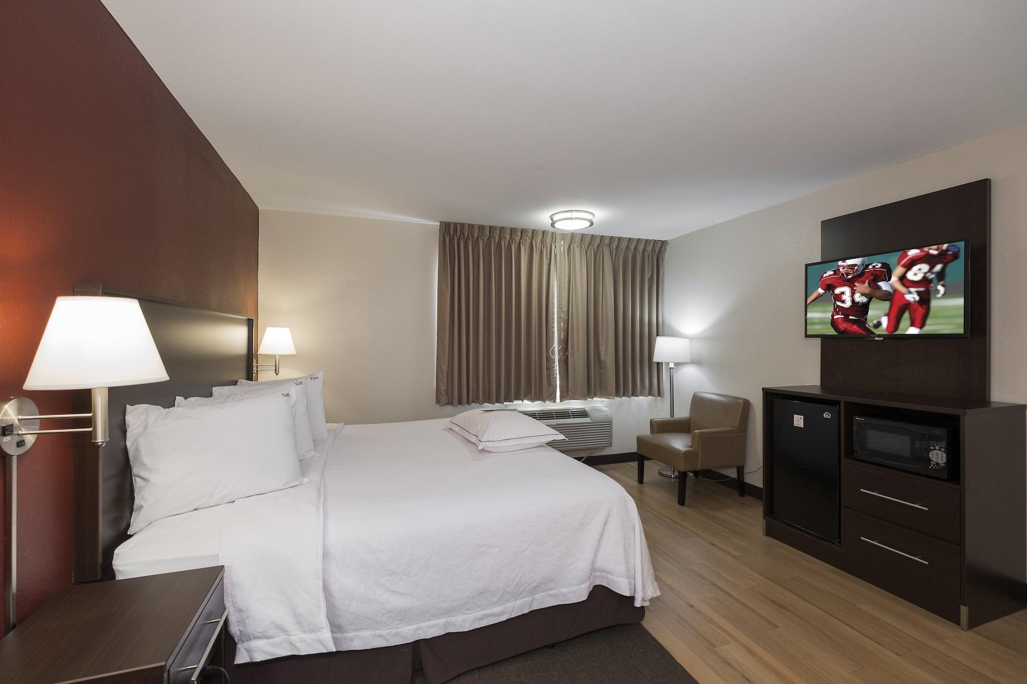 Red Roof Inn Plus+ Poughkeepsie Eksteriør billede