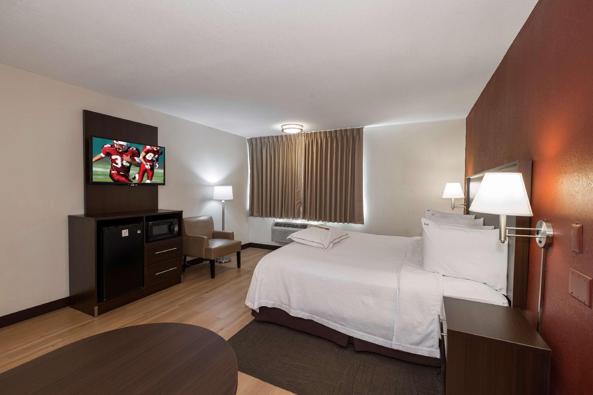 Red Roof Inn Plus+ Poughkeepsie Eksteriør billede