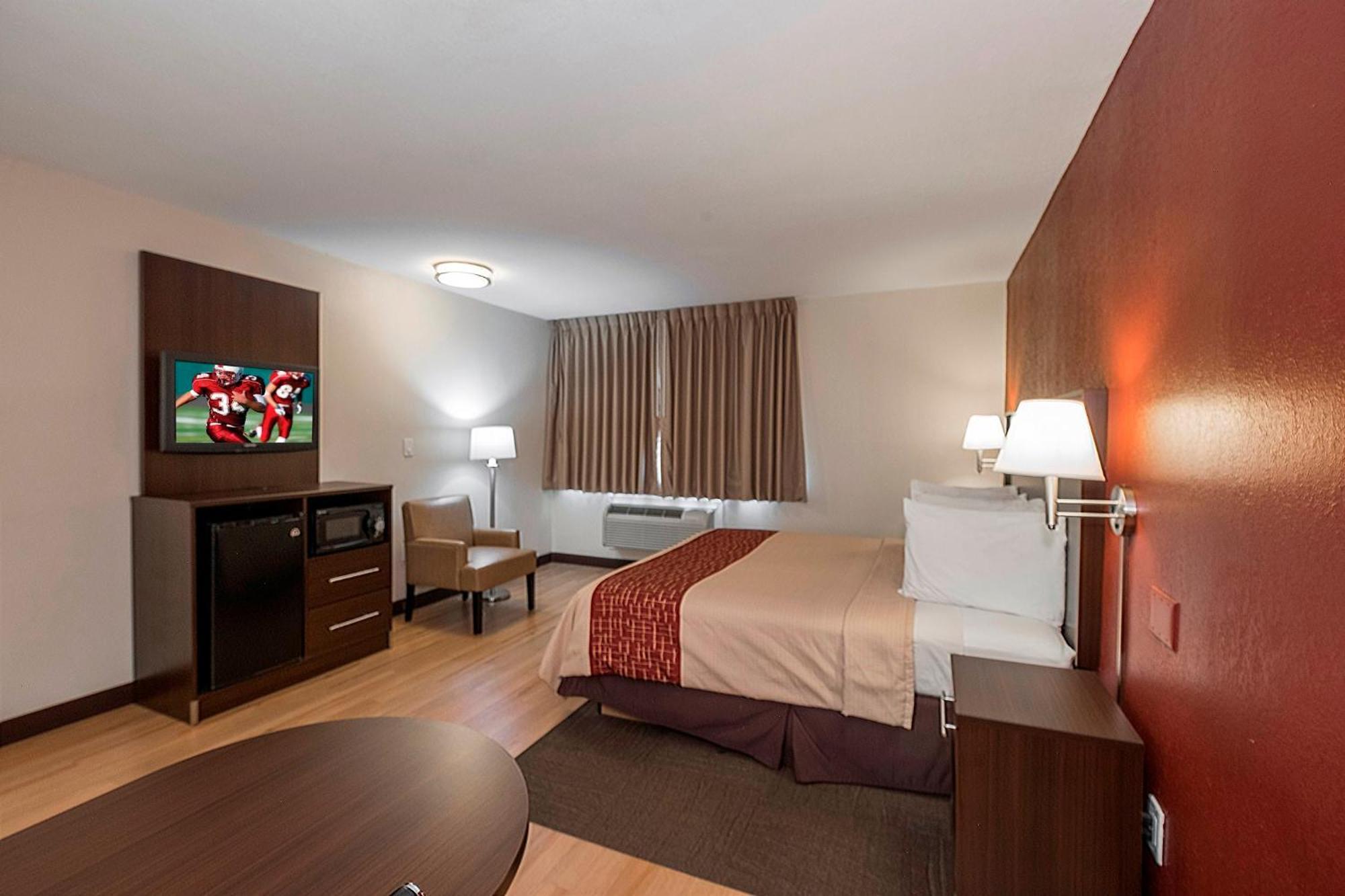 Red Roof Inn Plus+ Poughkeepsie Eksteriør billede